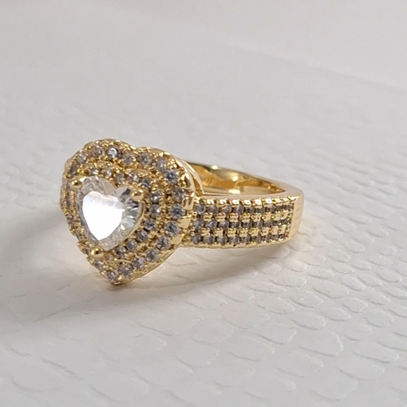 Multi Diamonds Heart ring - Picture 1 of 11